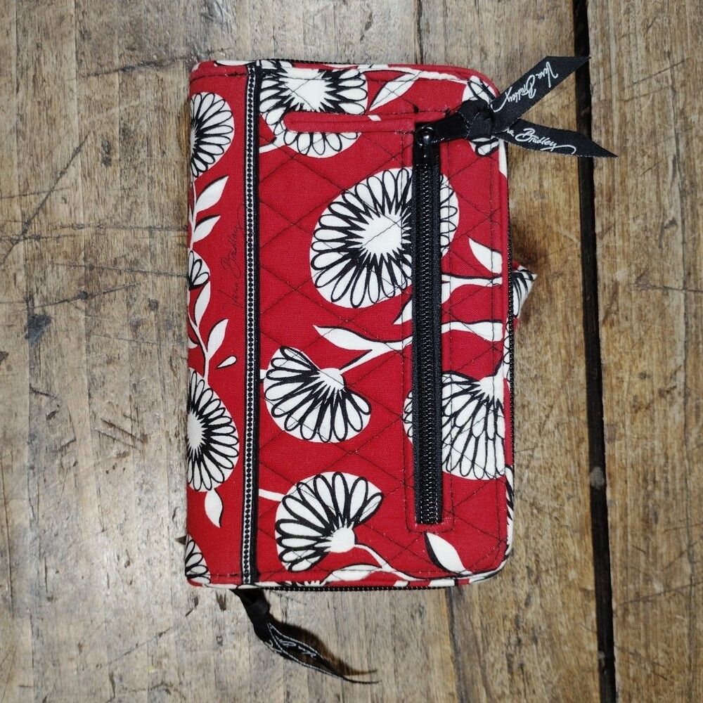 Vera Bradley Turn Lock Zip Around Wallet Retired Deco Daisy Floral Red Quilted - Picture 3 of 8